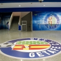 estadio-getafe-interior-escudo